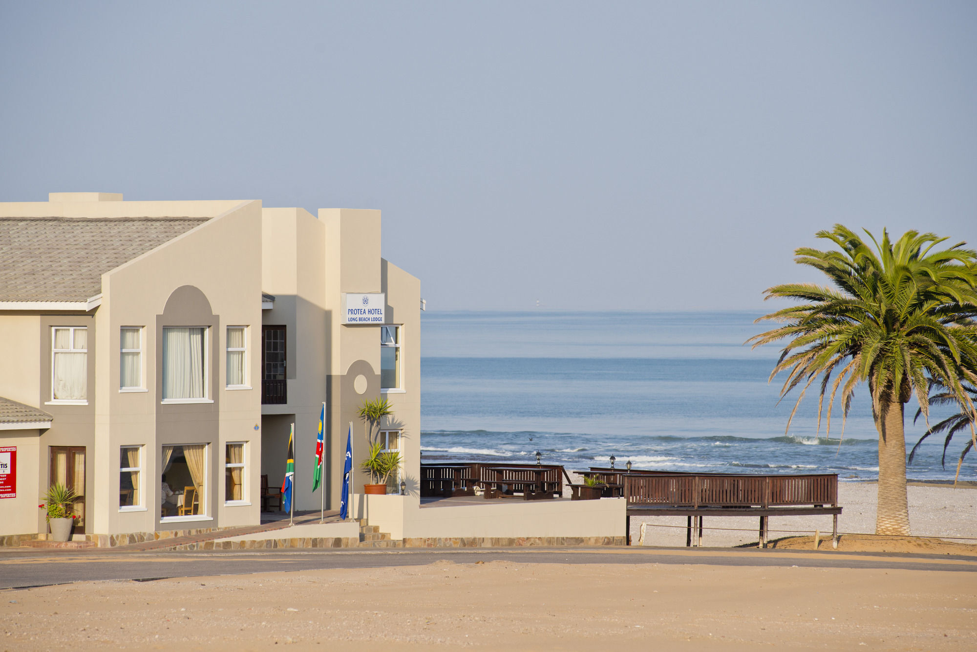 Long Beach Lodge Langstrand Bagian luar foto