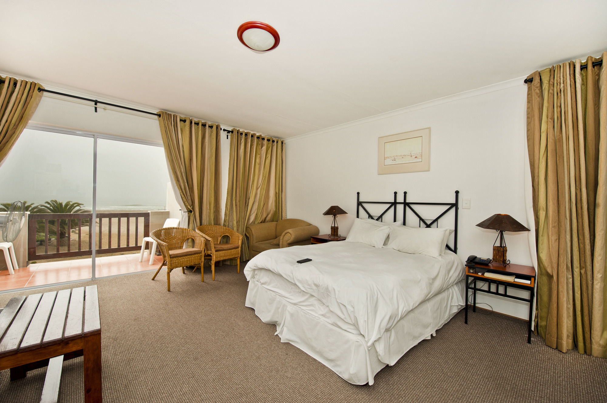 Long Beach Lodge Langstrand Bagian luar foto